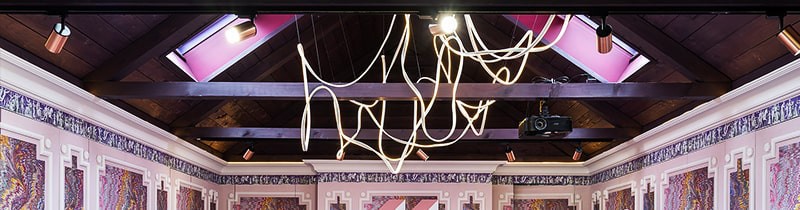 Lightstar осветил театр на мансарде в выпуске «Дачного ответа» на НТВ