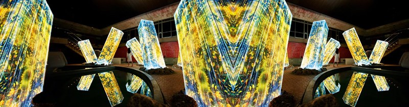Японские художники создали световые мегалиты