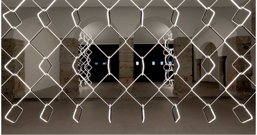 Цепочка света от Михаэля Анастассиадеса Цепочка света от Михаэля Анастассиадеса