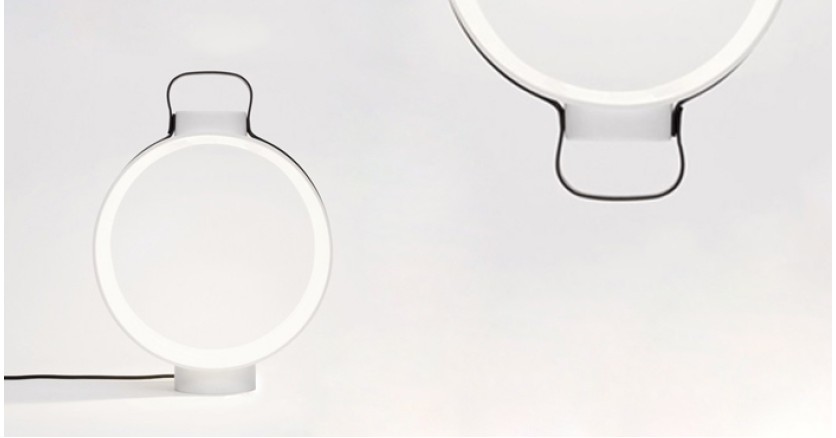 Лампа-фонарик от немецкого дизайнера