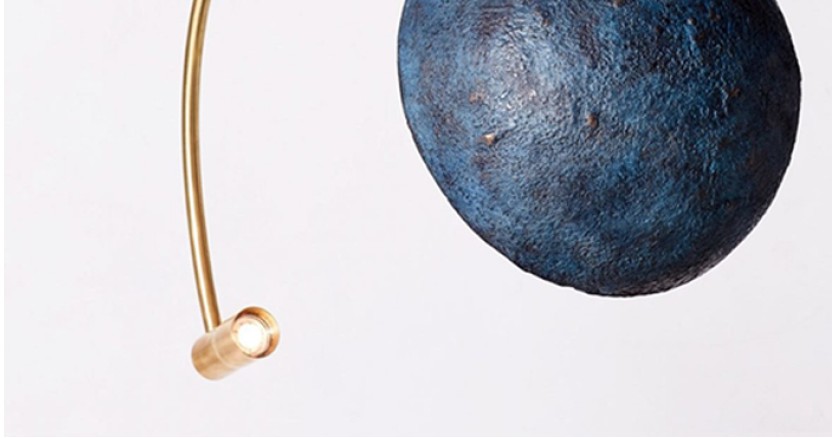 Свет лунного цикла в светильнике Orbit light Свет лунного цикла в светильнике Orbit light