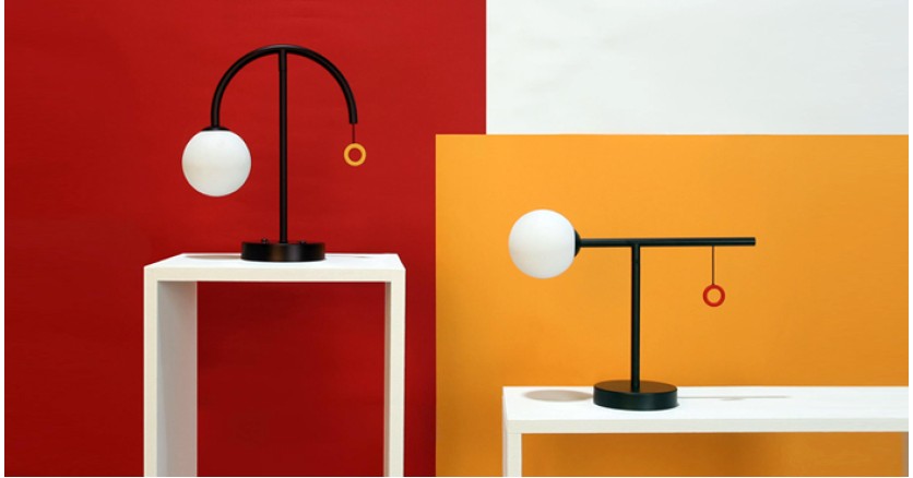 Работы Колдера вдохновили дизайнеров на создание светильника