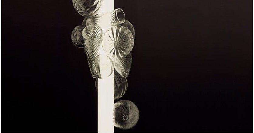 За секунду до: светильник, который вот-вот разобьется За секунду до: светильник, который вот-вот разобьется