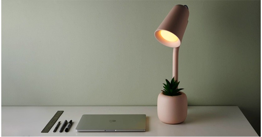 Настольная лампа, которая дарит свет Настольная лампа, которая дарит свет