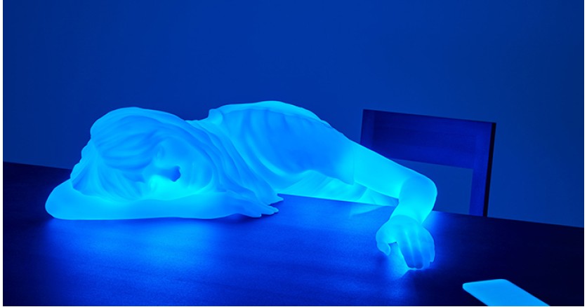 “Портрет настоящего” из светящихся скульптур “Портрет настоящего” из светящихся скульптур