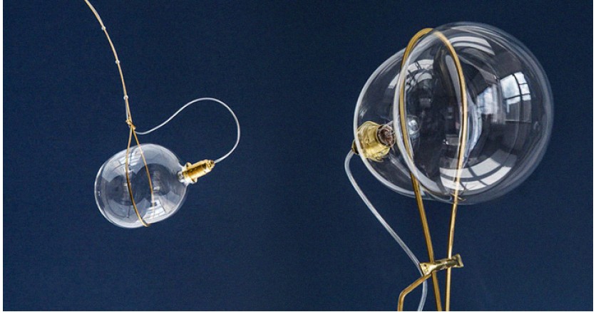 Израильский дизайнер зажал в тиски стеклянные пузыри Израильский дизайнер зажал в тиски стеклянные пузыри